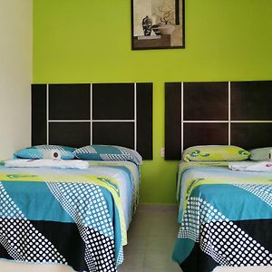 Habitación con 2 Camas Individuales